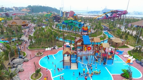 Giải nhiệt mùa hè ở công viên nước hiện đại nhất Đông Nam Á tại Hạ Long