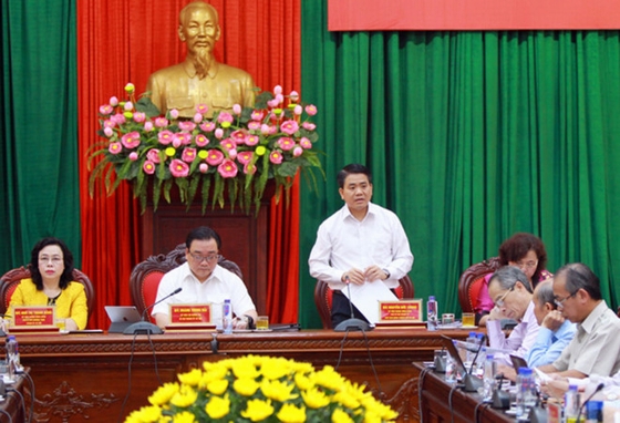 Chủ tịch UBND Hà Nội Nguyễn Đức Chung phát biểu sáng 11/6. Ảnh: Bảo Lâm.