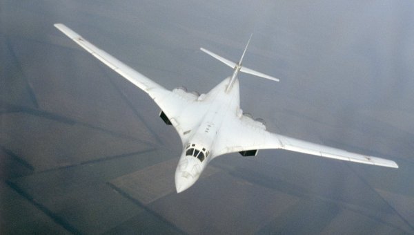 Máy bay ném bom mạnh nhất Nga phô diễn sức mạnh