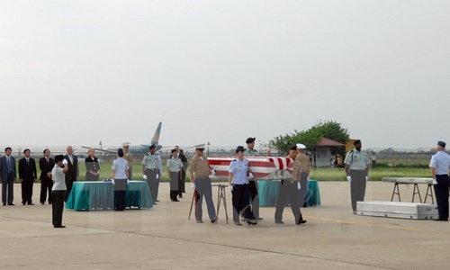 Một lễ hồi hương hài cốt quân nhân Mỹ mất tích trong chiến tranh ở Việt Nam. Ảnh: TTXVN