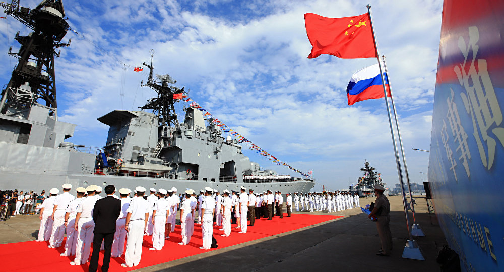 Chiến hạm mạnh hàng đầu Trung Quốc &quot;múa võ&quot; với Nga