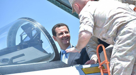 Giữa tin sắp bị Mỹ đánh, Assad đến căn cứ Nga thử vũ khí mạnh nhất
