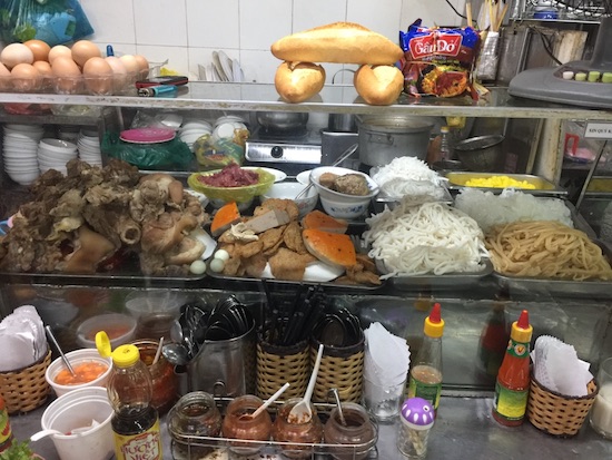 Du lịch Đà Nẵng: Không ăn những món này ở Chợ Cồn thì quá phí