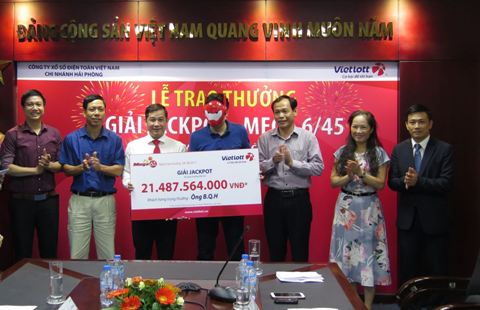 Một khách hàng Hà Nội trúng giải Vietlott 21 tỷ