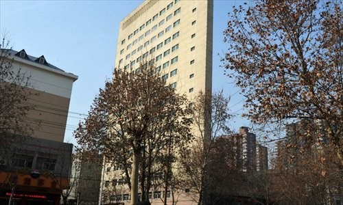 Nhà cao tầng ở tỉnh Hà Bắc (Trung Quốc) mỏng đến nỗi người ta lo lắng nó có thể bị gió thổi bay. Ảnh: Chinanews.