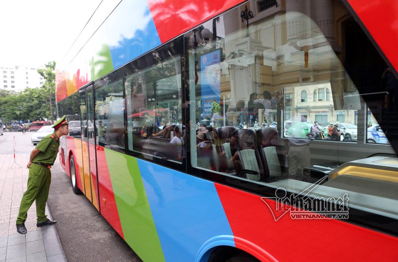 Xe buýt 2 tầng sẽ phục vụ khách du lịch, dừng đỗ ở những điểm nhấn của du lịch Hà Nội, di tích lịch sử hay danh lam thắng cảnh