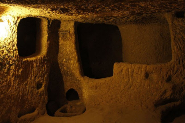Các nhà khảo cổ học tin rằng có hàng trăm thành phố được đẽo vào đá ở Cappadocia từ thời cổ đại, nhưng chỉ mới có sáu nơi được khai quật.