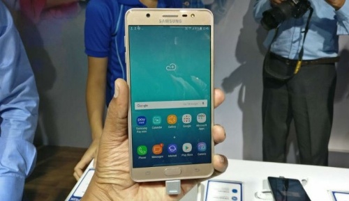 Những ấn tượng đầu tiên với Samsung Galaxy J7 Max