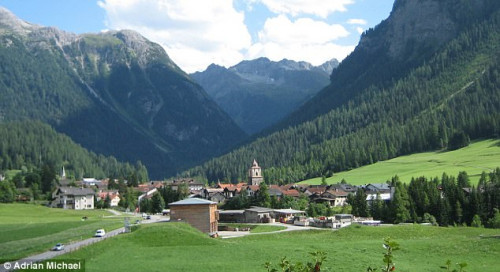 Ngôi làng Bravuogn nổi tiếng ở Thụy Sĩ.