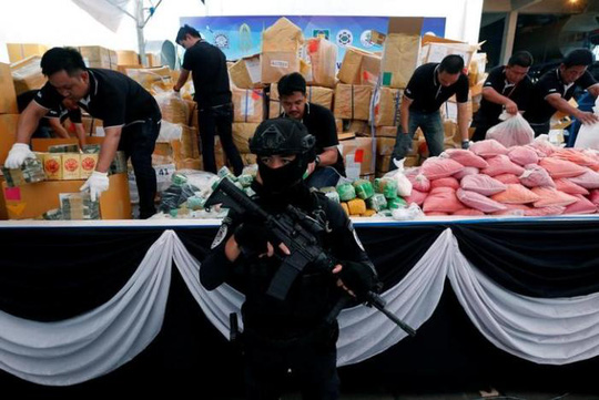 Số ma túy chuẩn bị mang đi tiêu hủy ở Thái Lan. Ảnh: REUTERS