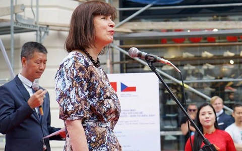 Thứ trưởng Bộ Văn hóa Séc, bà Anna Matoušková khẳng định mối quan hệ tốt đẹp giữa hai Nhà nước, đặc biệt trong lĩnh vực văn hóa và thông tin. (Ảnh: Hà Cần)