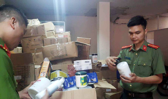 Hà Nội: Phát hiện hơn 13.000 mỹ phẩm không có hóa đơn chứng từ