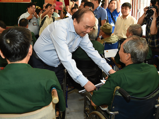 Thủ tướng thăm thương bệnh binh