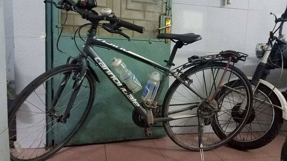 Công an tìm được chiếc xe đạp từng xuyên Việt của cô gái Tây