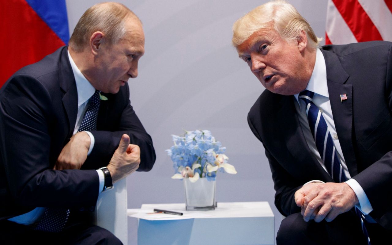 Tổng thống Nga Putin và người đồng cấp Trump trong cuộc gặp gỡ trực tiếp mặt đối mặt đầu tiên ở Đức gần đây.