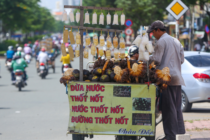 Những con đường chuyên bán củ quả dân dã ở Sài Gòn
