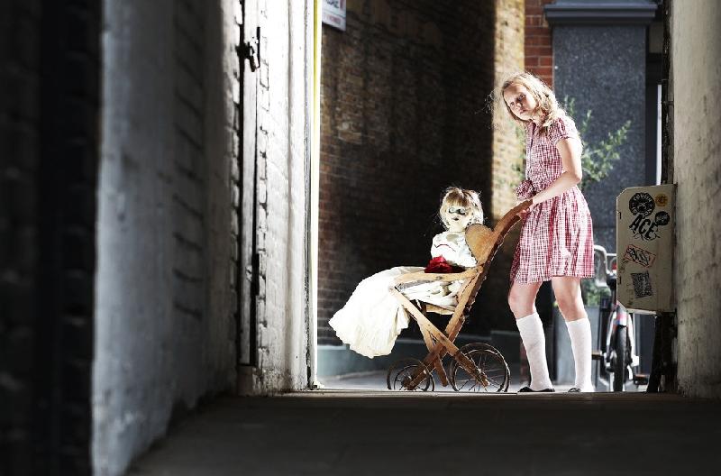Búp bê ma ám Annabelle đã được đưa tới London hôm 20/7 để thực hiện trải nghiệm cùng những người hâm mộ, trong chiến dịch quảng bá cho bộ phim 