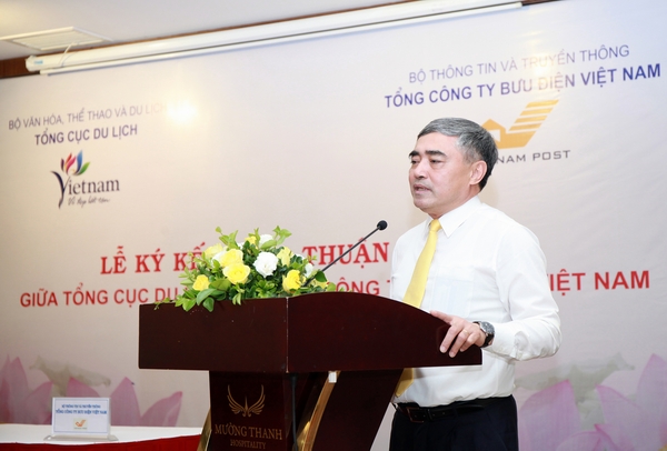 Thứ trưởng Bộ Thông tin và Truyền thông Nguyễn Minh Hồng phát biểu tại Lễ Ký kết.