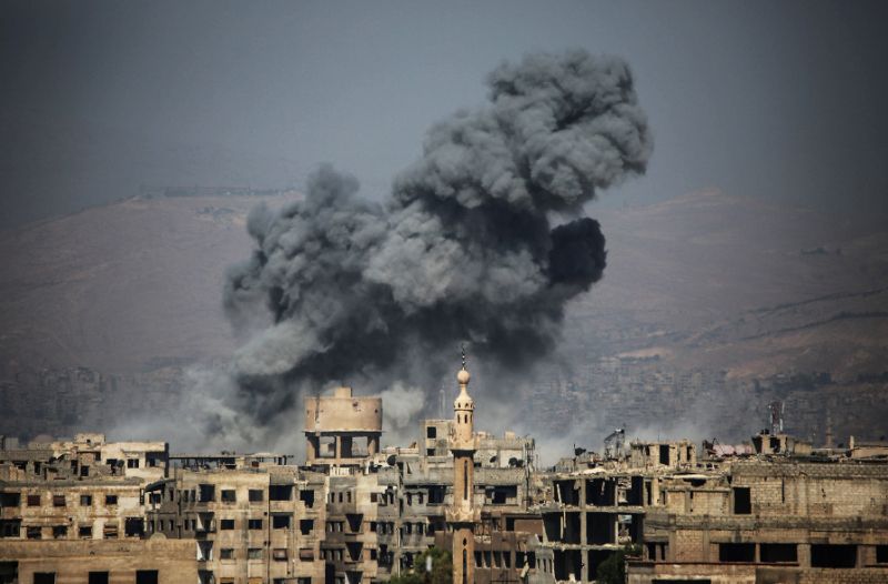 Syria bất ngờ bị dàn bích kích pháo của quân nước ngoài bao vây