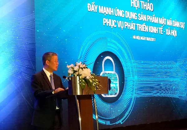  Thứ trưởng Bộ Thông tin và Truyền thông Nguyễn Thành Hưng cho hay, sản phẩm mật mã không chỉ được sử dụng để bảo mật thông tin bí mật của nhà nước mà được sử dụng ngày càng rộng rãi để bảo vệ thông tin trong sản xuất, kinh doanh, góp phần thúc đẩy kinh tế, xã hội.