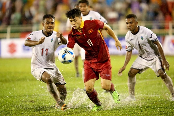 Công Phượng lập cú đúp vào lưới U22 Timor Leste tại vòng loại U23 châu Á. Ảnh: KTĐT