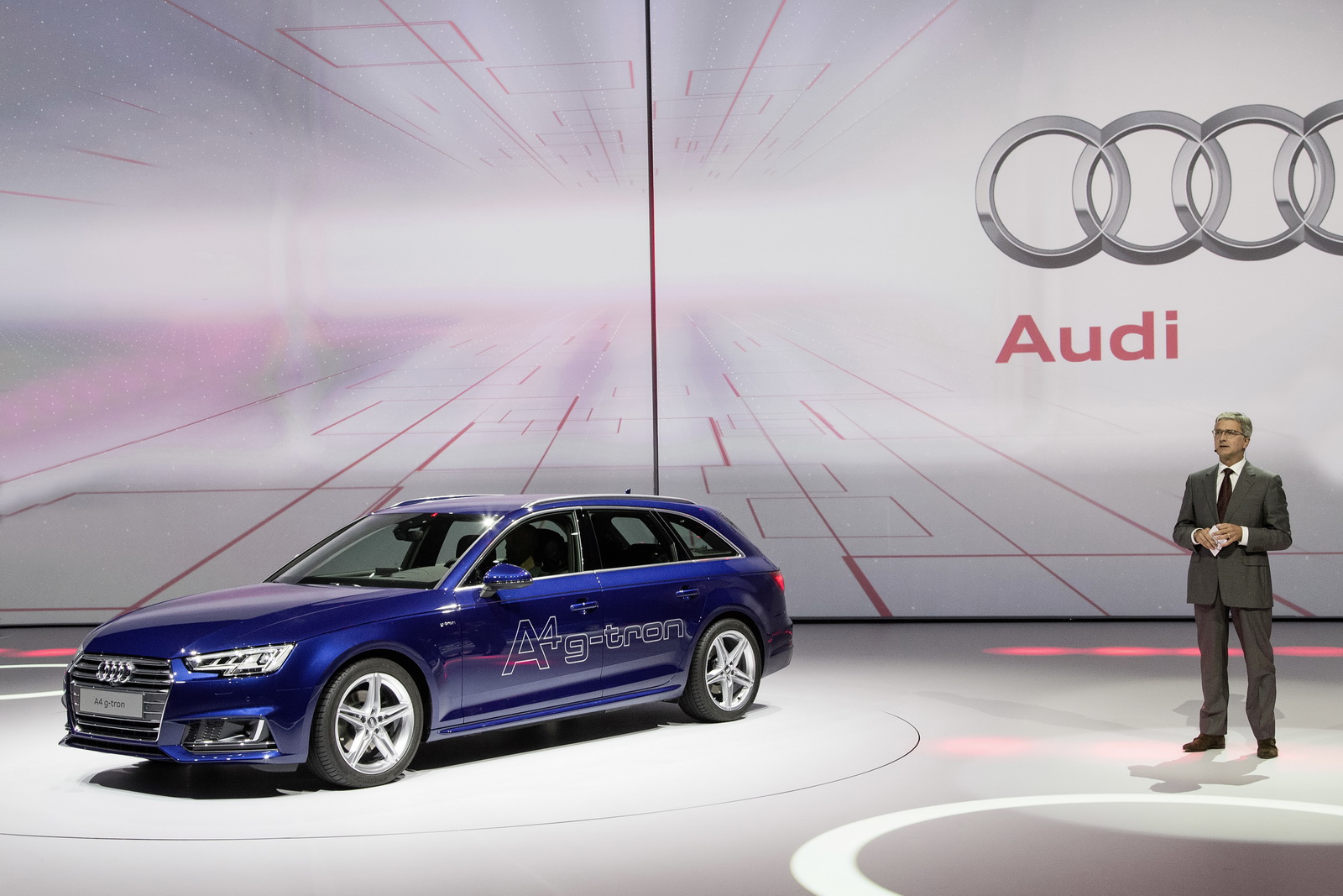 Audi A4 Avant G-Tron tại Geneva Motor Show 2017.