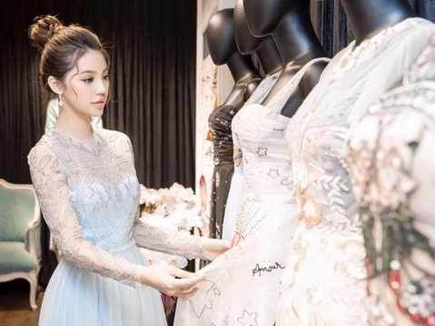 Jolie Nguyễn bất ngờ đổi style xinh như công chúa