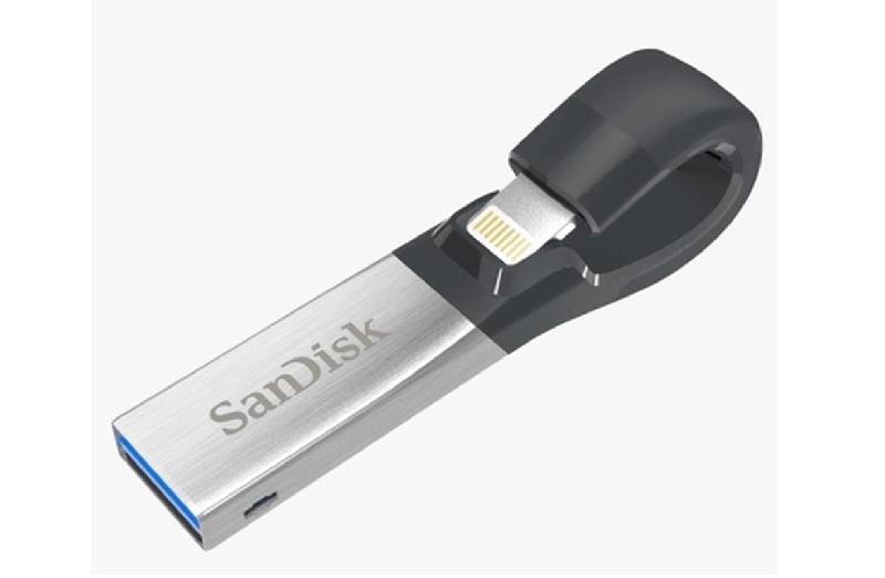 Ổ đĩa flash SanDisk iXpand (45 – 200 USD,  1 triệu – 4,6 triệu đồng tùy vào dung lượng): loại ổ đĩa này chỉ dành cho người dùng iPhone hoặc iPad và có thể cung cấp thêm 128GB để lưu trữ hình ảnh và các dữ liệu đa phương tiện khác.