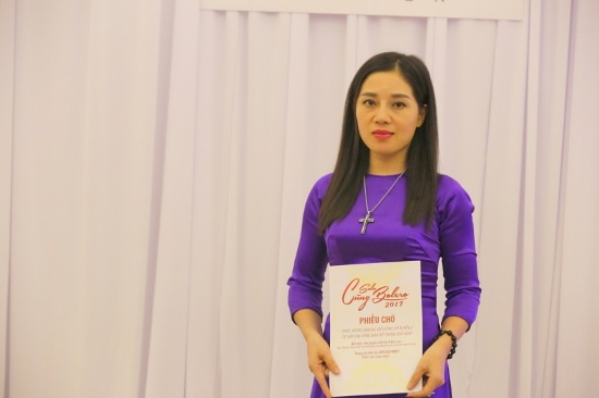 Thí sinh Nguyễn Thị Thúy Hằng là chị gái của Thúy Huyền - hiện tượng trong chương trình Solo cùng Bolero năm 2015. 