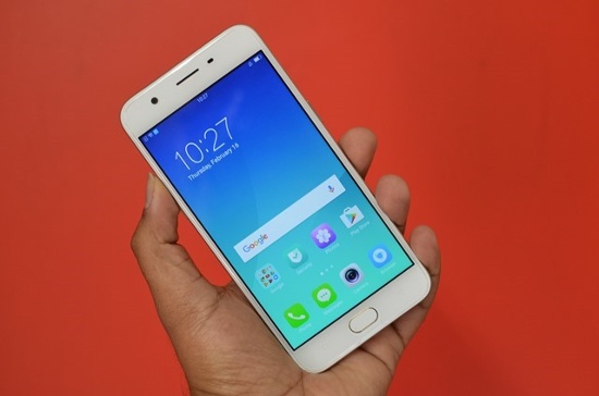 Oppo F3 Lite (5,49 triệu đồng): Oppo tiếp tục chứng minh là hãng dẫn đầu xu hướng smartphone chuyên chụp selfie tầm trung với chiếc Oppo F3 Lite mới có mặt trên thị trường Việt Nam không lâu.