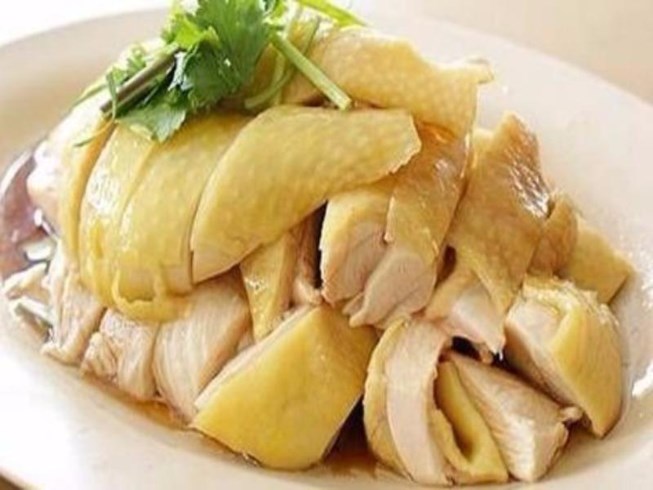 Món thịt gà luộc trong thực đơn dương tính với vi khuẩn tụ cầu vàng là nguyên nhân gây ra vụ ngộ độc cho 185 thực khách sau khi dự một đám cưới tại Ninh Thuận. 