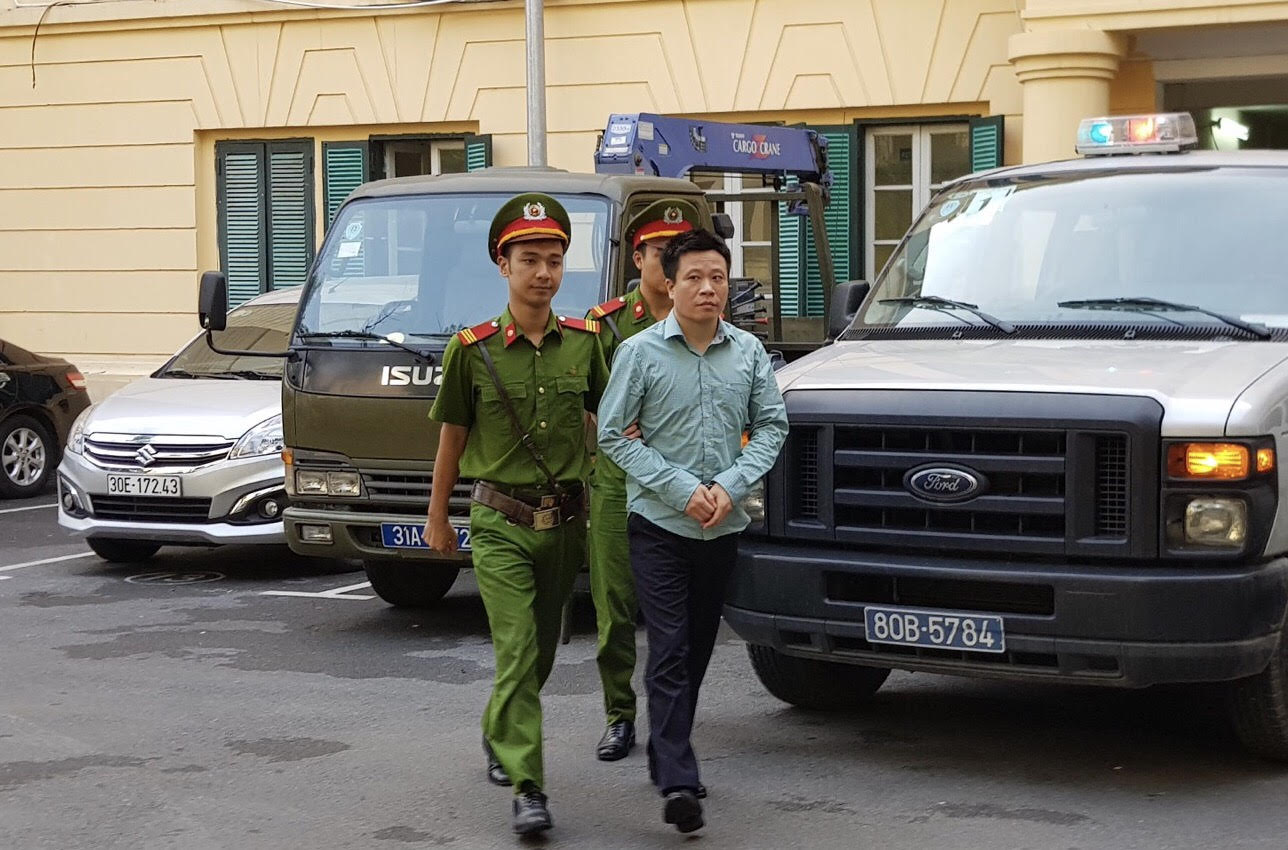 Cơ quan công tố đề nghị Hà Văn Thắm mức án chung thân