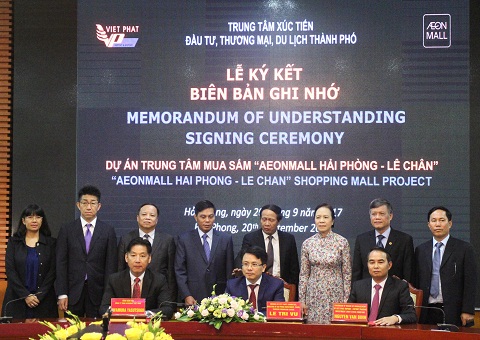 Đại diện chính quyền Hải Phòng - AEON MALL Việt Nam và Việt Phát ký kết biên bản ghi nhớ