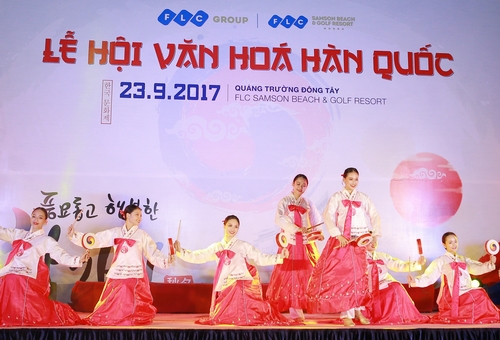 Không gian lễ hội đậm sắc màu Hàn Quốc tại FLC Sầm Sơn