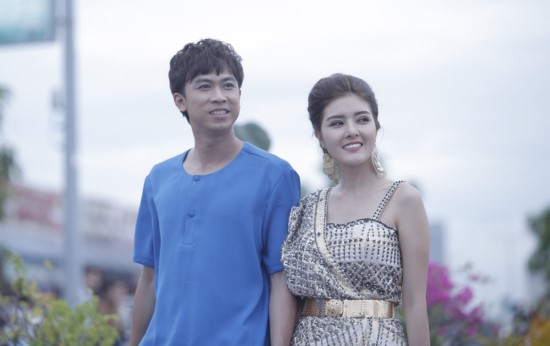 Hot girl Lilly Luta vướng nghi vấn hẹn hò với Hồ Việt Trung
