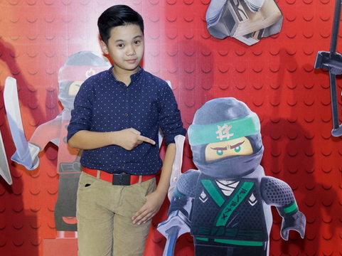 Gia đình sao Việt nô nức rủ nhau đi xem Lego Ninjago
