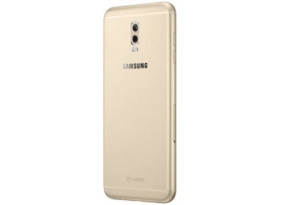 Samsung Galaxy C8 sử dụng màn hình Super AMOLED kích thước 5.5 inch với độ phân giải Full HD (1.920 x 1.080 pixel) với tỉ lệ là 16: 9. Thiết bị đi kèm viên pin dung lượng lớn 3000mAh không thể tháo rời, hỗ trợ sạc nhanh Pump Express 3.0 của MediaTek thông qua cổng USB-C, hỗ trợ kết nối 4G LTE, GPS và Bluetooth 4.2. 