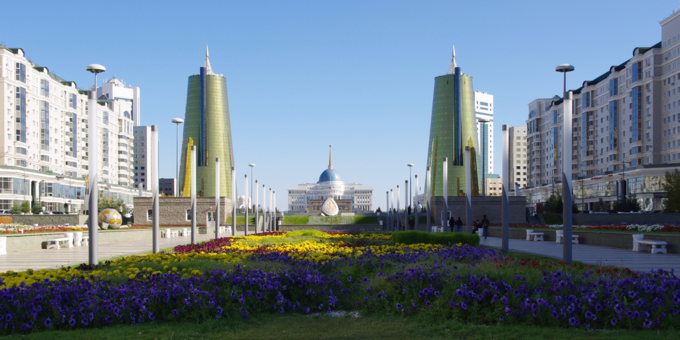 8. Kazakhstan Chi phí so với Mỹ: rẻ hơn 57% Chi phí hằng tháng: Thuê nhà: 263,37 USD Điện nước: 52,21 USD Di chuyển: 17,67 USD Cappuccino: 1,64 USD Bia nội: 0,88 USD