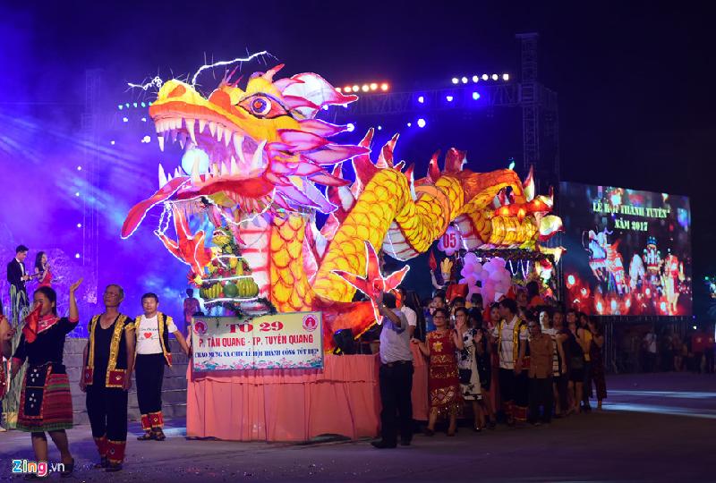 Đây cũng là hoạt động độc đáo và nổi bật nhất trong khuôn khổ sự kiện Lễ hội thành Tuyên 2017 (được tổ chức từ 30/9 - 4/10). 