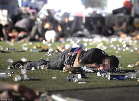 1  Một nạn nhân thiệt mạng trong vụ xả súng ở Las Vegas hôm 1/10.