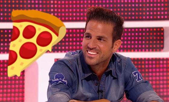 Sốc: Fabregas thừa nhận ném bánh Pizza vào mặt Sir Alex!