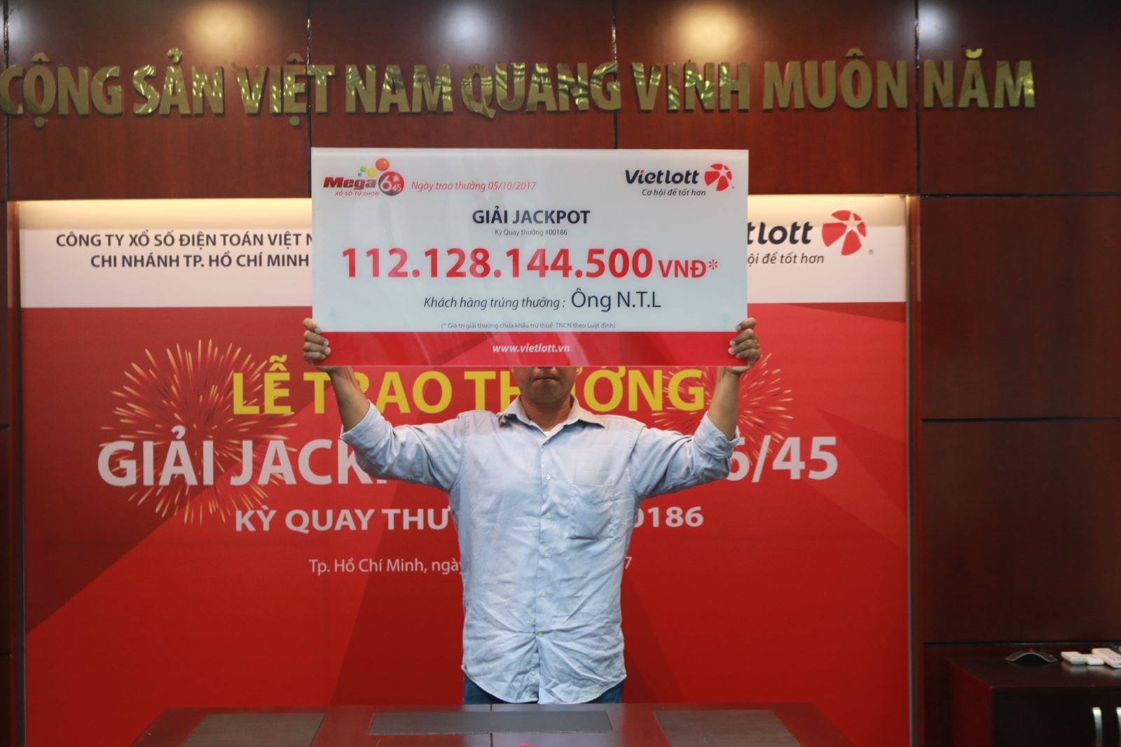 Một khách hàng tại Đồng Nai nhận thưởng Vietlott hơn 112 tỷ đồng