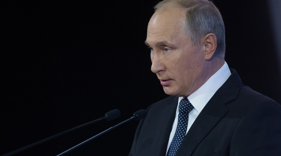 Tỉ lệ ủng hộ Tổng thống Putin bất ngờ sụt giảm