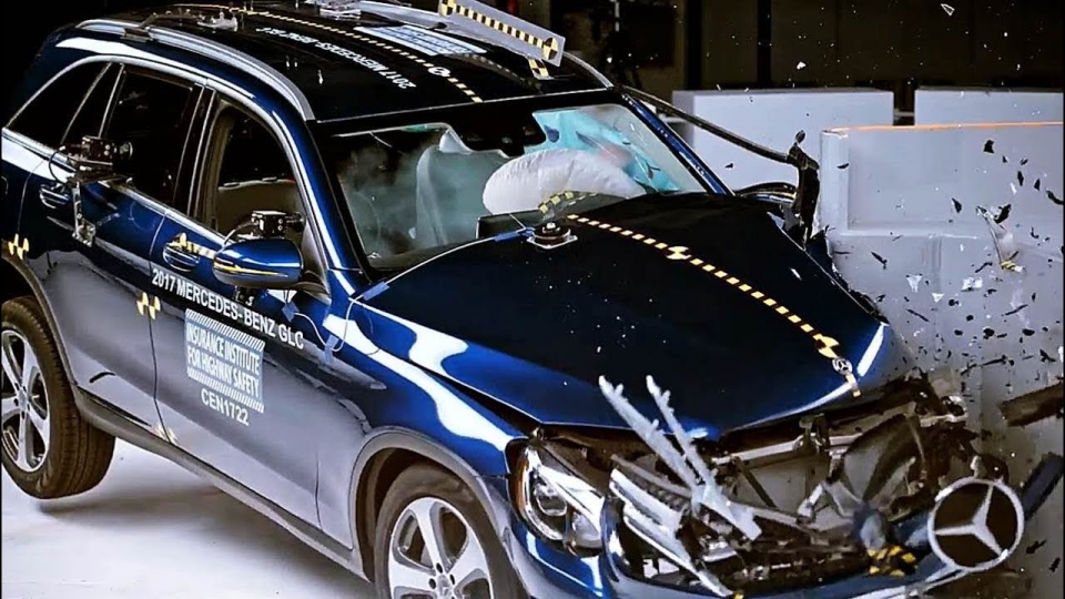 Mercedes-Benz GLC 2018 được IIHS đánh giá “Top Safety Pick +”.