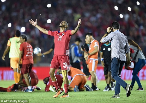 Các cầu thủ Panama vui sướng sau khi giành vé tới Nga