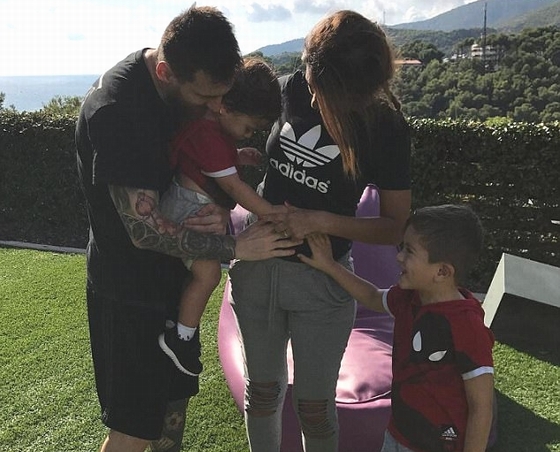 Vợ Messi thông báo mang bầu cùng bức ảnh mang nhiều ý nghĩa!