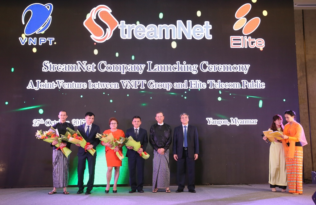 Bộ trưởng Trương Minh Tuấn:&quot;Liên doanh StreamNet sẽ có nhiều cơ hội phát triển&quot;