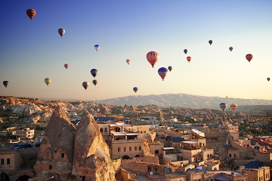 Ngắm nhìn thành phố Cappadocia (Thổ Nhĩ Kỳ) xinh đẹp từ trên cao.