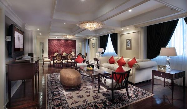 Grand Prestige Suite có diện tích 176 m2, nằm trong khu Opera của khách sạn. Phòng có hệ thống âm thanh vòm Digital Bose và các TV Plasma cỡ lớn. Ảnh: 
