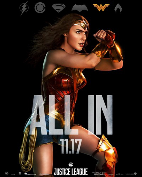 Đăng quang ngôi vị hoa hậu Israel năm 2004, Gal Godot bắt đầu có nhiều cơ hội tham gia vào các dự án điện ảnh như Fast and Furious (2009 – 2013), Knight and Day (2010), Triple 9 (2016), Keeping Up with the Joneses (2016), … nhưng mãi đến vai diễn Wonder Woman trong Batman vs Superman: Dawn of Justice, cô mới bắt đầu được chú ý và thực sự bùng nổ tên tuổi với Wonder Woman.